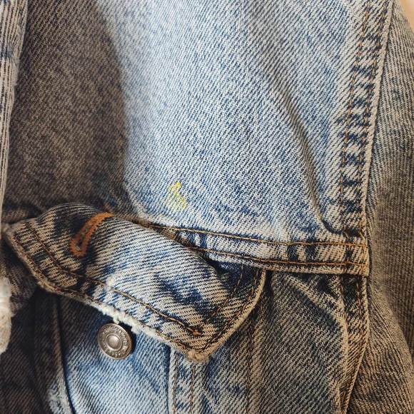 Levi's Vintage Mens Denim Trucker Jacket Flannel Blanket Lined Distressed Size M - Picture 3 of 10